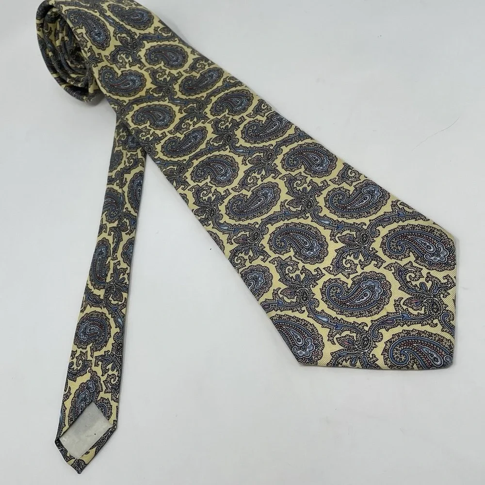 The Custom Shop Tie Handmade Silk‎ USA Yellow Blue Paisley VTG 3 5/8x58